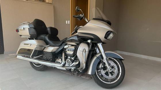 HARLEY-DAVIDSON ROAD GLIDE ULTRA 